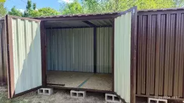 Хозблок для оборудования и садовых принадлежностей в шоколадном цвете в дер. Фомино, Кольчугинский р-н, Владимирская обл.